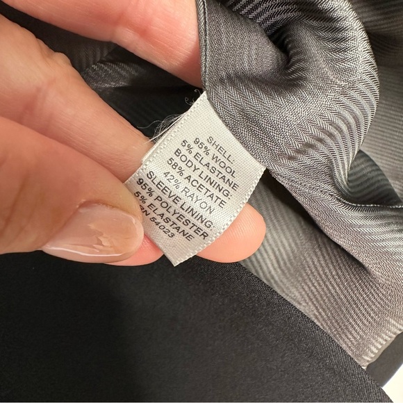 Banana Republic | Black 2 Button Closure Fitted Stretch Blazer Size 12 Petite - Picture 7 of 9